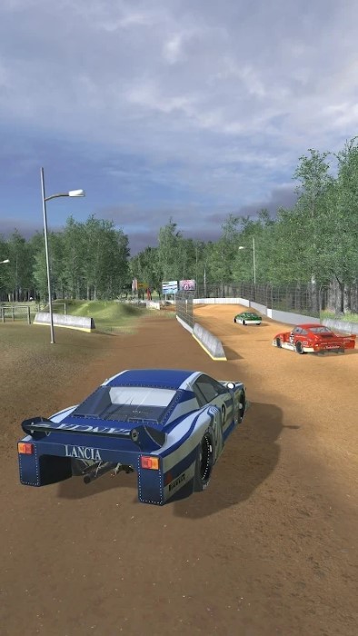 碰撞赛车特技游戏(crashing of cars.io)